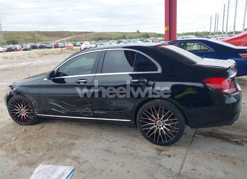 Photo 14 of 2015 Mercedes-benz C 300 (VIN 55SWF4JB9FU063610)