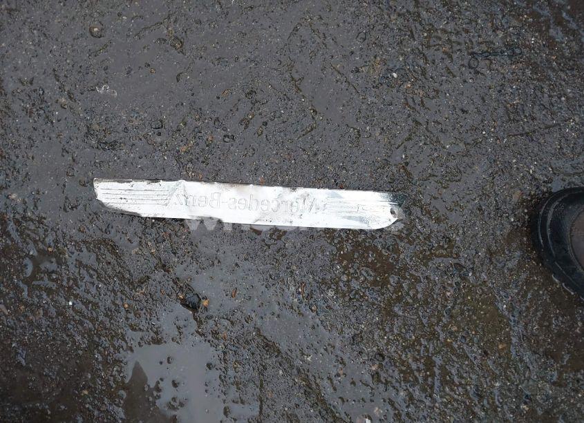 Photo 12 of 2015 Mercedes-benz C 300 LUXURY/SPORT (VIN 55SWF4JB9FU080360)