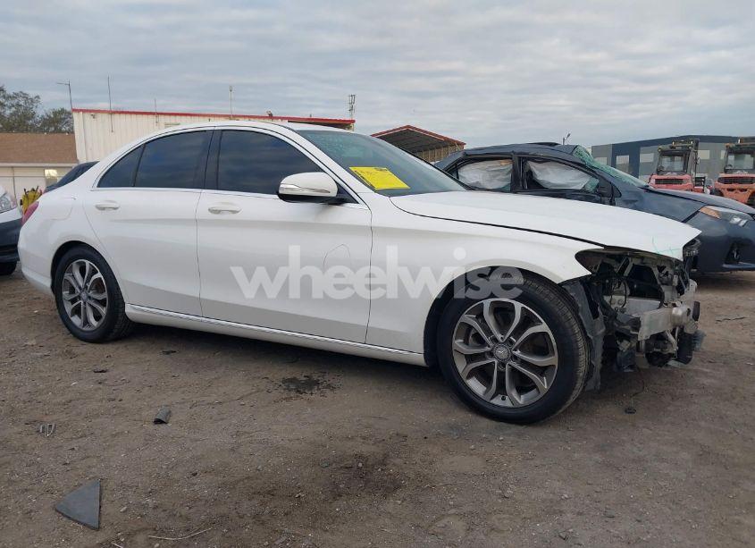 Photo 13 of 2015 Mercedes-benz C 300 LUXURY/SPORT (VIN 55SWF4JB9FU088507)