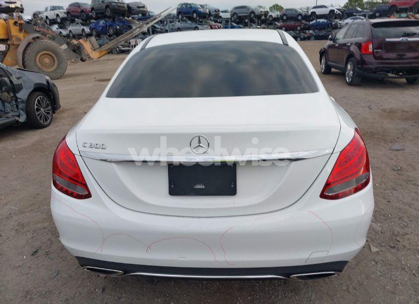 Photo 16 of 2015 Mercedes-benz C 300 LUXURY/SPORT (VIN 55SWF4JB9FU088507)