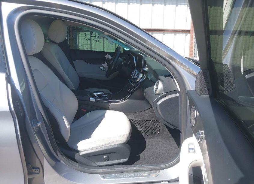 Photo 5 of 2016 Mercedes-benz C 300 LUXURY/SPORT (VIN 55SWF4JB9GU158900)