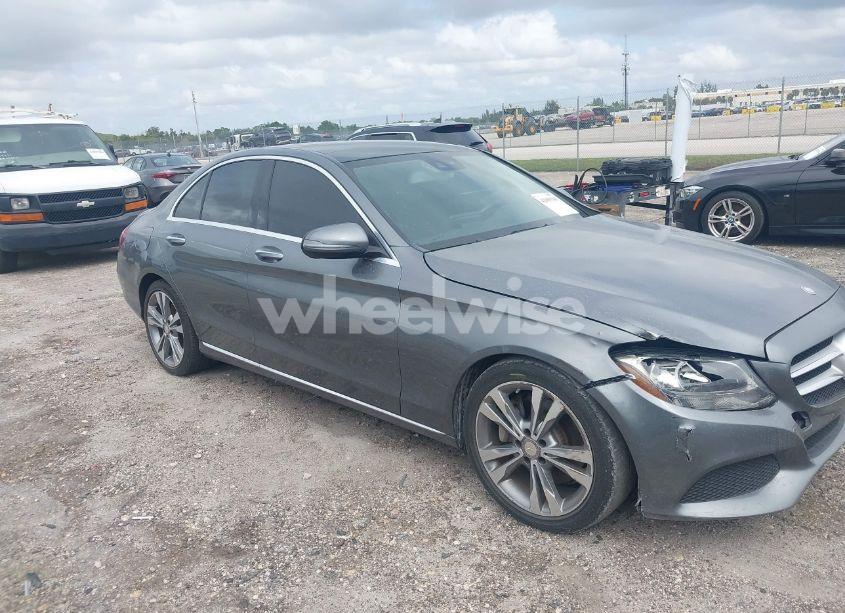 Photo 16 of 2017 Mercedes-benz C 300 LUXURY/SPORT (VIN 55SWF4JB9HU205974)