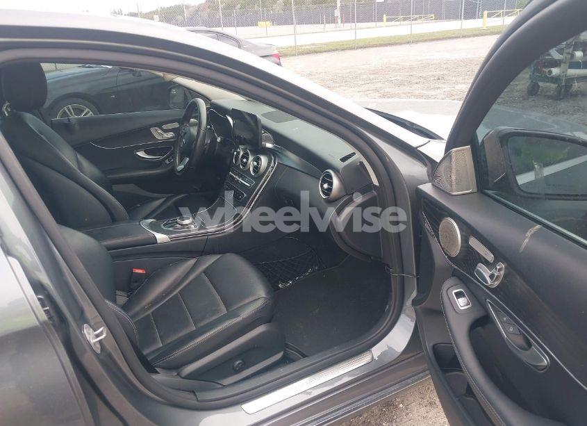 Photo 5 of 2017 Mercedes-benz C 300 LUXURY/SPORT (VIN 55SWF4JB9HU205974)