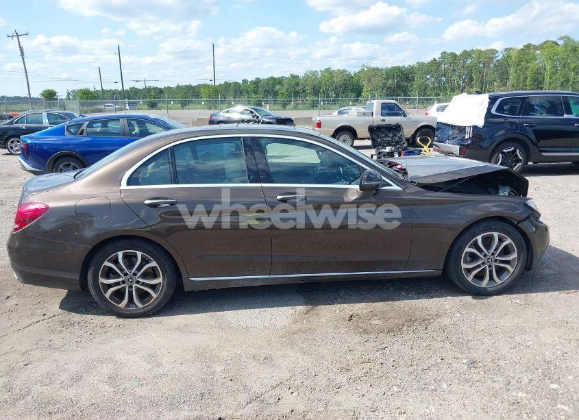 Photo 12 of 2018 Mercedes-benz C 300 (VIN 55SWF4JB9JU240617)