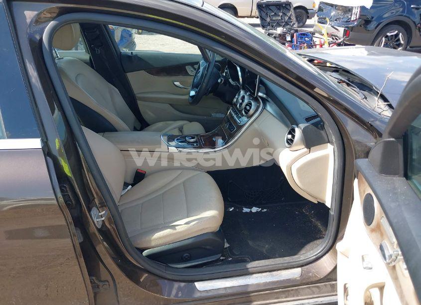 Photo 5 of 2018 Mercedes-benz C 300 (VIN 55SWF4JB9JU240617)