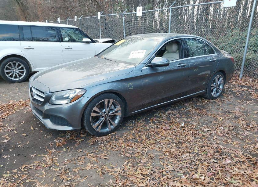 Photo 2 of 2018 Mercedes-benz C 300 (VIN 55SWF4JB9JU242710)
