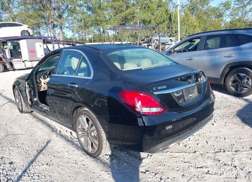 Photo 3 of 2018 Mercedes-benz C 300 (VIN 55SWF4JB9JU278235)