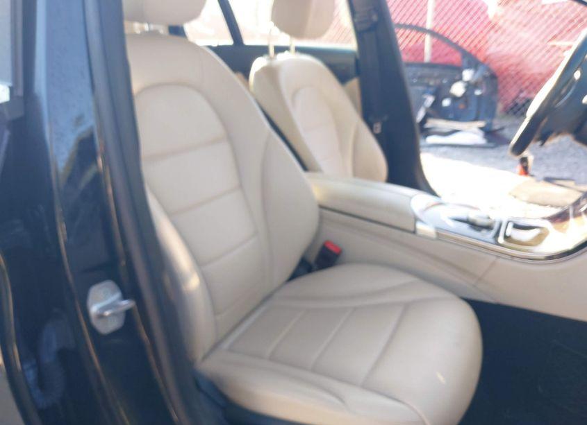 Photo 5 of 2018 Mercedes-benz C 300 (VIN 55SWF4JB9JU278235)