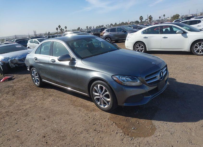 2017 Mercedes-benz C 300 LUXURY/SPORT (VIN 55SWF4JBXHU204350) main photo