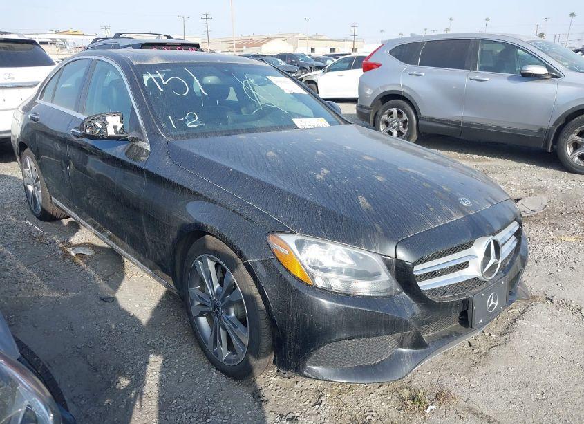 2018 Mercedes-benz C 300 (VIN 55SWF4JBXJU265784) main photo