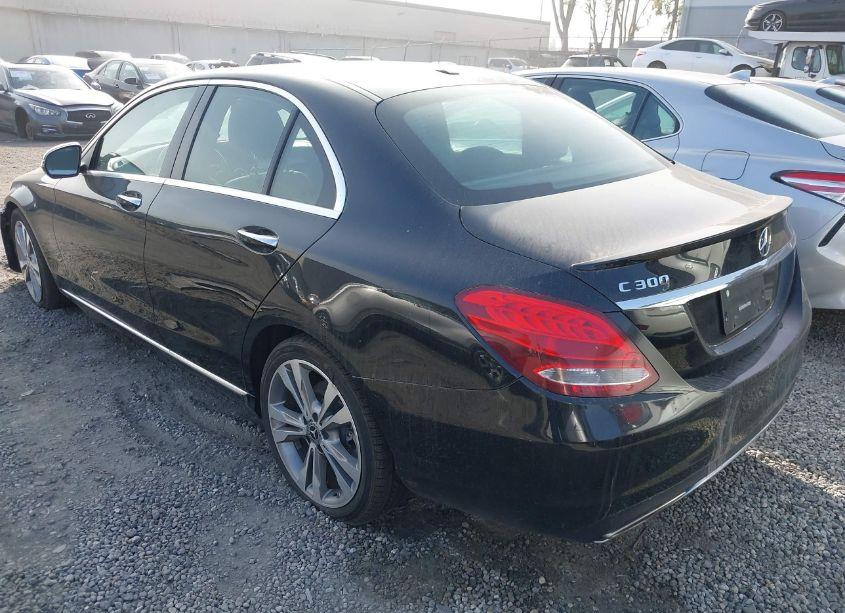 Photo 3 of 2018 Mercedes-benz C 300 (VIN 55SWF4JBXJU265784)