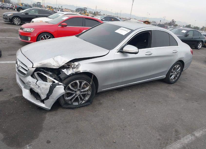 Photo 2 of 2015 Mercedes-benz C 300 4MATIC/LUXURY 4MATIC/SPORT 4MATIC (VIN 55SWF4KB0FU006730)