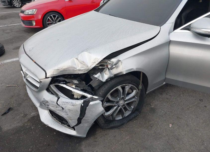 Photo 6 of 2015 Mercedes-benz C 300 4MATIC/LUXURY 4MATIC/SPORT 4MATIC (VIN 55SWF4KB0FU006730)