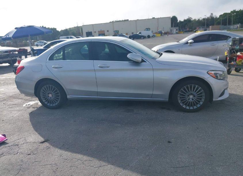 Photo 13 of 2015 Mercedes-benz C 300 4MATIC/LUXURY 4MATIC/SPORT 4MATIC (VIN 55SWF4KB0FU008638)