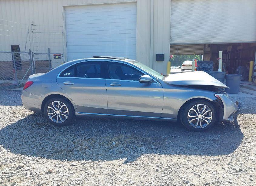 Photo 13 of 2015 Mercedes-benz C 300 4MATIC/LUXURY 4MATIC/SPORT 4MATIC (VIN 55SWF4KB0FU020420)