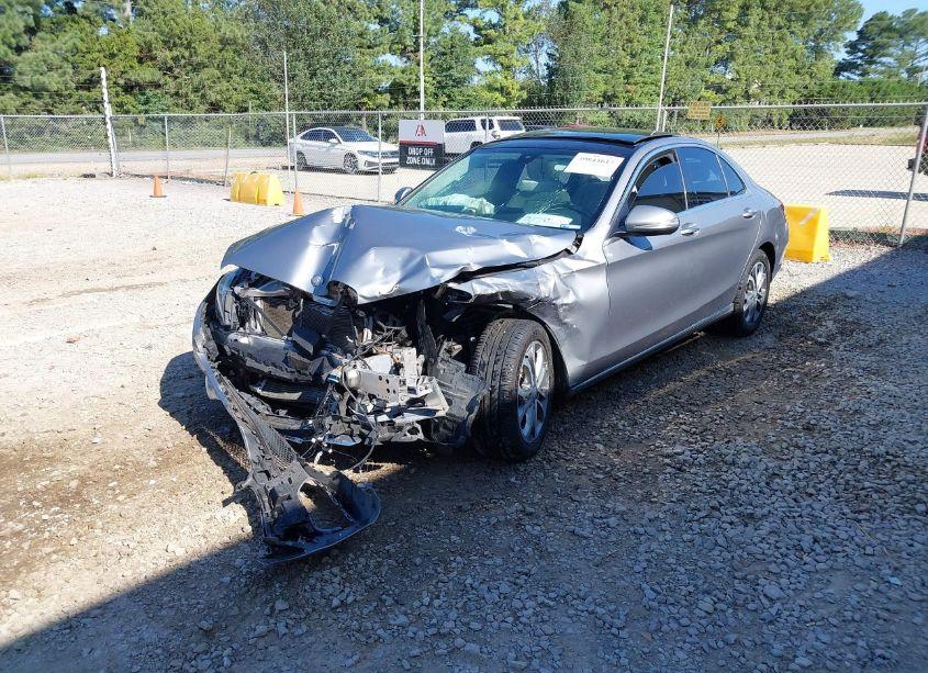 Photo 2 of 2015 Mercedes-benz C 300 4MATIC/LUXURY 4MATIC/SPORT 4MATIC (VIN 55SWF4KB0FU020420)