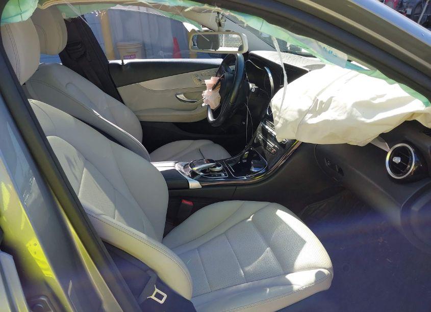 Photo 5 of 2015 Mercedes-benz C 300 4MATIC/LUXURY 4MATIC/SPORT 4MATIC (VIN 55SWF4KB0FU020420)