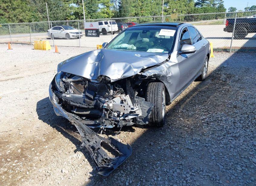 Photo 6 of 2015 Mercedes-benz C 300 4MATIC/LUXURY 4MATIC/SPORT 4MATIC (VIN 55SWF4KB0FU020420)