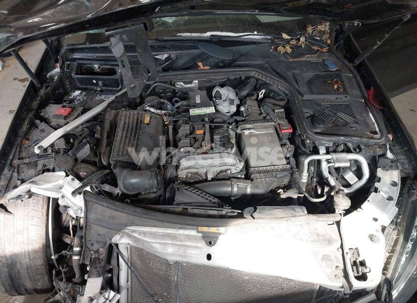 Photo 10 of 2015 Mercedes-benz C 300 4MATIC/LUXURY 4MATIC/SPORT 4MATIC (VIN 55SWF4KB0FU023057)