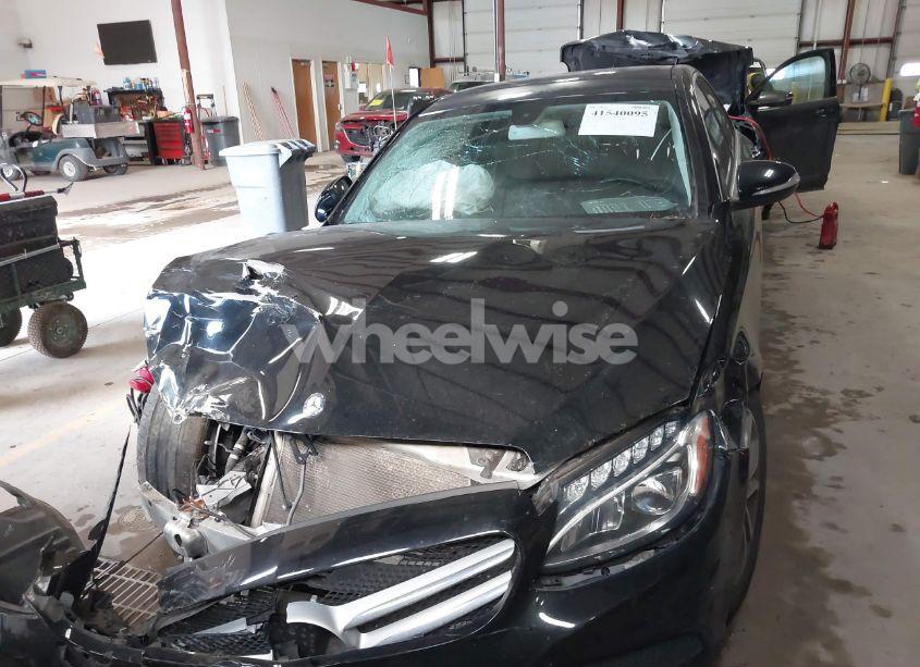 Photo 11 of 2015 Mercedes-benz C 300 4MATIC/LUXURY 4MATIC/SPORT 4MATIC (VIN 55SWF4KB0FU023057)