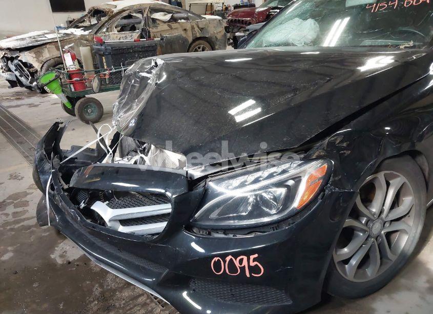 Photo 18 of 2015 Mercedes-benz C 300 4MATIC/LUXURY 4MATIC/SPORT 4MATIC (VIN 55SWF4KB0FU023057)