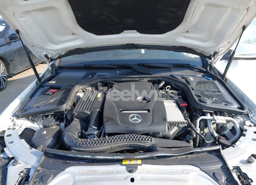 Photo 10 of 2015 Mercedes-benz C 300 4MATIC/LUXURY 4MATIC/SPORT 4MATIC (VIN 55SWF4KB0FU024547)