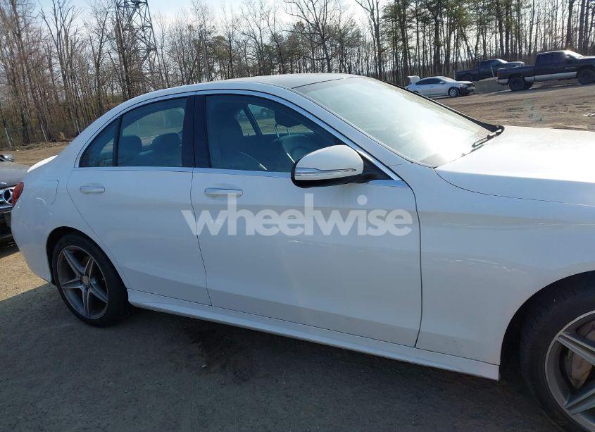 Photo 13 of 2015 Mercedes-benz C 300 4MATIC/LUXURY 4MATIC/SPORT 4MATIC (VIN 55SWF4KB0FU024547)