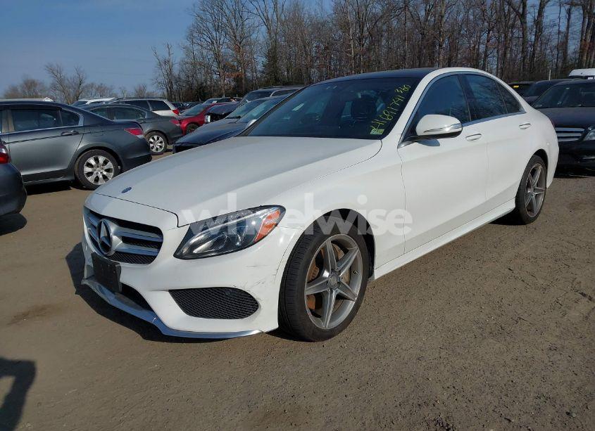Photo 2 of 2015 Mercedes-benz C 300 4MATIC/LUXURY 4MATIC/SPORT 4MATIC (VIN 55SWF4KB0FU024547)