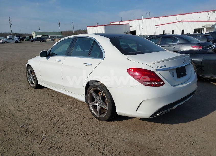 Photo 3 of 2015 Mercedes-benz C 300 4MATIC/LUXURY 4MATIC/SPORT 4MATIC (VIN 55SWF4KB0FU024547)