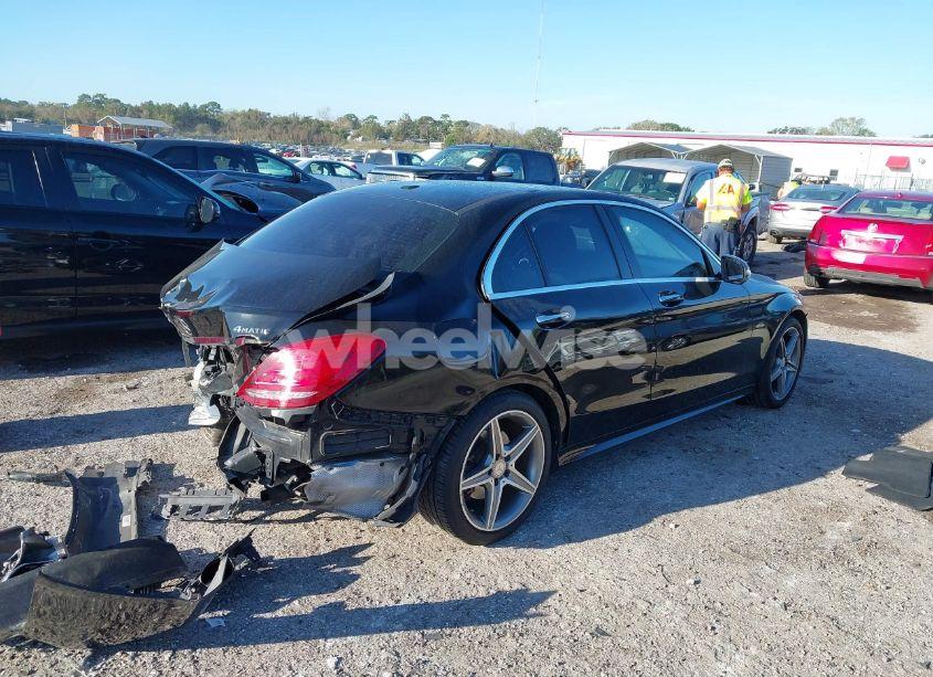 Photo 4 of 2015 Mercedes-benz C 300 4MATIC/LUXURY 4MATIC/SPORT 4MATIC (VIN 55SWF4KB0FU025682)