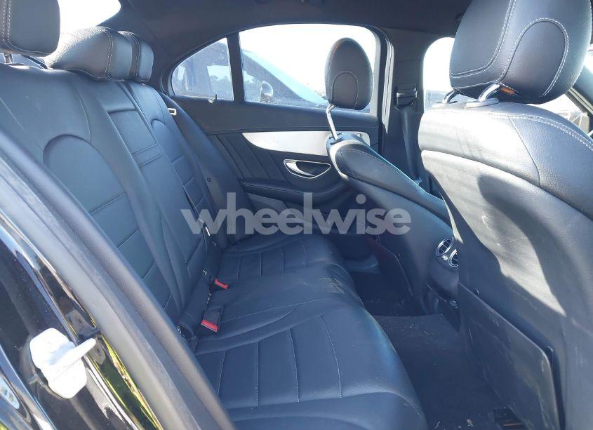 Photo 8 of 2015 Mercedes-benz C 300 4MATIC/LUXURY 4MATIC/SPORT 4MATIC (VIN 55SWF4KB0FU025682)