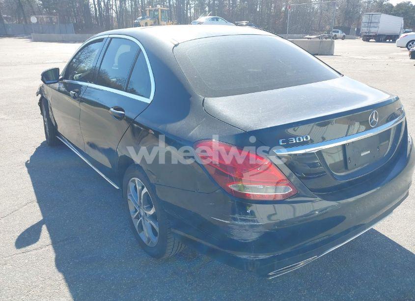 Photo 3 of 2015 Mercedes-benz C 300 (VIN 55SWF4KB0FU027111)