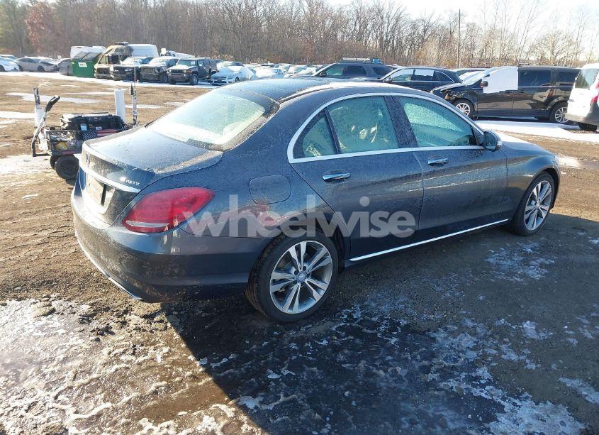 Photo 4 of 2015 Mercedes-benz C 300 4MATIC/LUXURY 4MATIC/SPORT 4MATIC (VIN 55SWF4KB0FU039727)