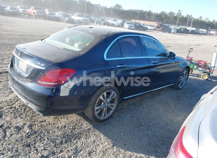 Photo 4 of 2015 Mercedes-benz C 300 4MATIC/LUXURY 4MATIC/SPORT 4MATIC (VIN 55SWF4KB0FU042658)