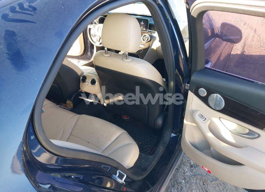 Photo 8 of 2015 Mercedes-benz C 300 4MATIC/LUXURY 4MATIC/SPORT 4MATIC (VIN 55SWF4KB0FU042658)