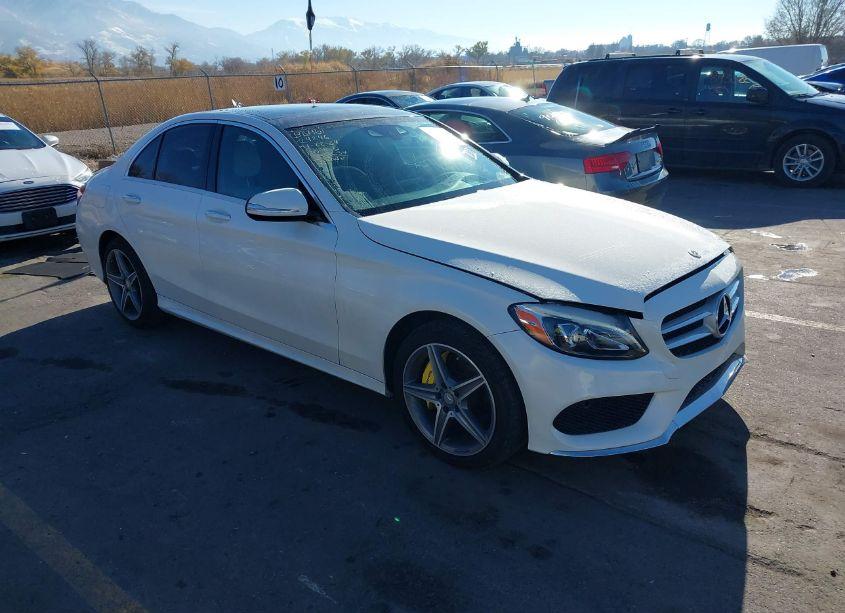 2015 Mercedes-benz C 300 4MATIC/LUXURY 4MATIC/SPORT 4MATIC (VIN 55SWF4KB0FU058634) main photo