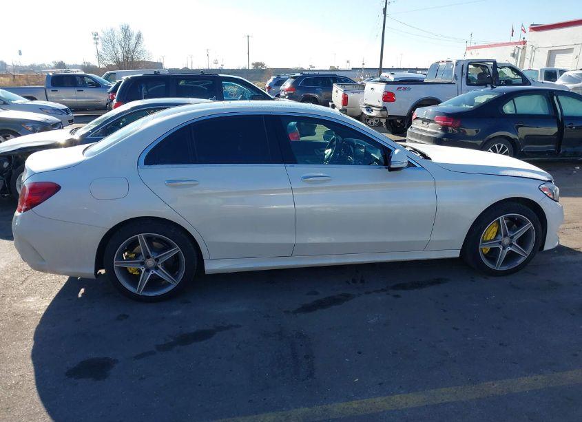 Photo 13 of 2015 Mercedes-benz C 300 4MATIC/LUXURY 4MATIC/SPORT 4MATIC (VIN 55SWF4KB0FU058634)
