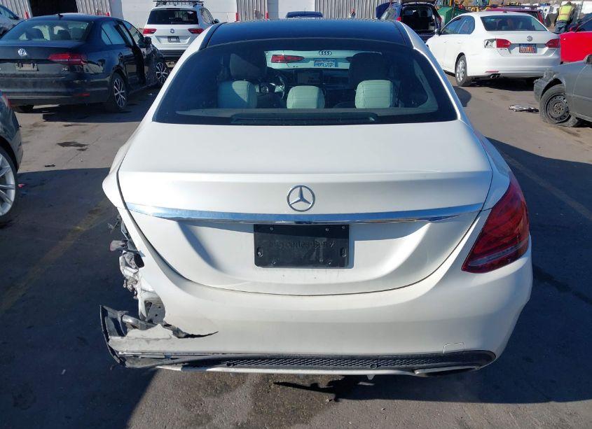 Photo 16 of 2015 Mercedes-benz C 300 4MATIC/LUXURY 4MATIC/SPORT 4MATIC (VIN 55SWF4KB0FU058634)