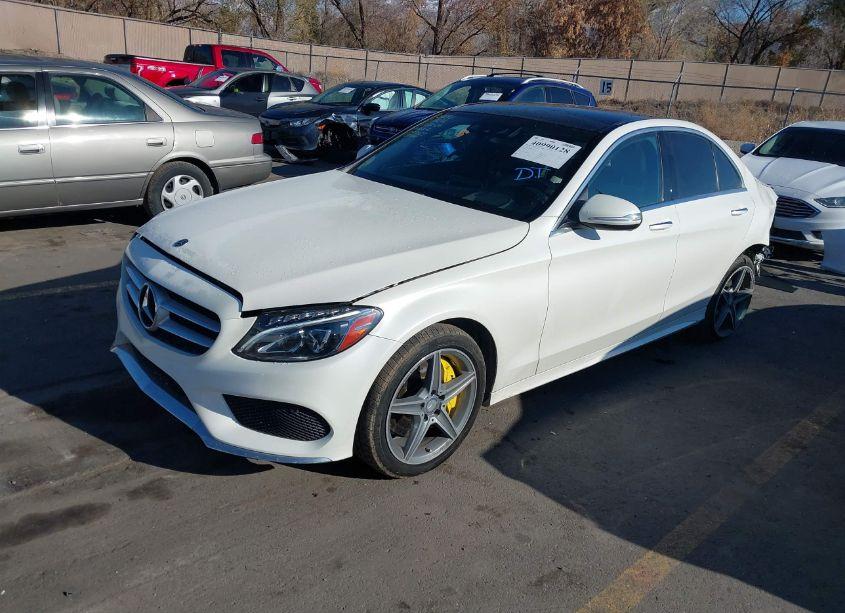 Photo 2 of 2015 Mercedes-benz C 300 4MATIC/LUXURY 4MATIC/SPORT 4MATIC (VIN 55SWF4KB0FU058634)