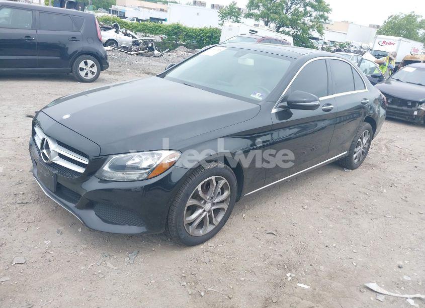 Photo 2 of 2016 Mercedes-benz C 300 4MATIC/LUXURY 4MATIC/SPORT 4MATIC (VIN 55SWF4KB0GU098553)