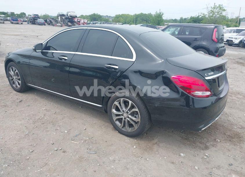 Photo 3 of 2016 Mercedes-benz C 300 4MATIC/LUXURY 4MATIC/SPORT 4MATIC (VIN 55SWF4KB0GU098553)