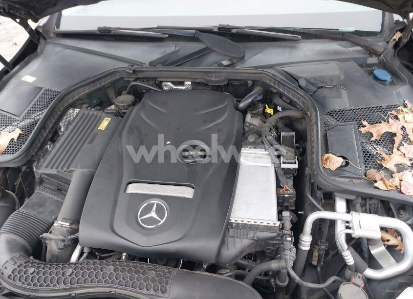 Photo 10 of 2016 Mercedes-benz C 300 4MATIC/LUXURY 4MATIC/SPORT 4MATIC (VIN 55SWF4KB0GU100690)