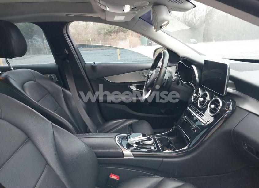 Photo 5 of 2016 Mercedes-benz C 300 4MATIC/LUXURY 4MATIC/SPORT 4MATIC (VIN 55SWF4KB0GU100690)