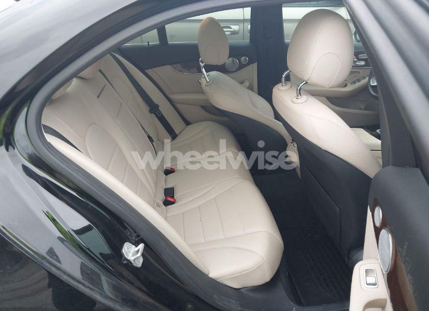 Photo 8 of 2016 Mercedes-benz C 300 4MATIC/LUXURY 4MATIC/SPORT 4MATIC (VIN 55SWF4KB0GU108739)