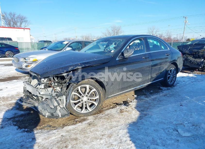 Photo 2 of 2016 Mercedes-benz C 300 4MATIC/LUXURY 4MATIC/SPORT 4MATIC (VIN 55SWF4KB0GU126223)