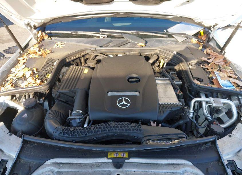 Photo 10 of 2016 Mercedes-benz C 300 4MATIC/LUXURY 4MATIC/SPORT 4MATIC (VIN 55SWF4KB0GU178788)