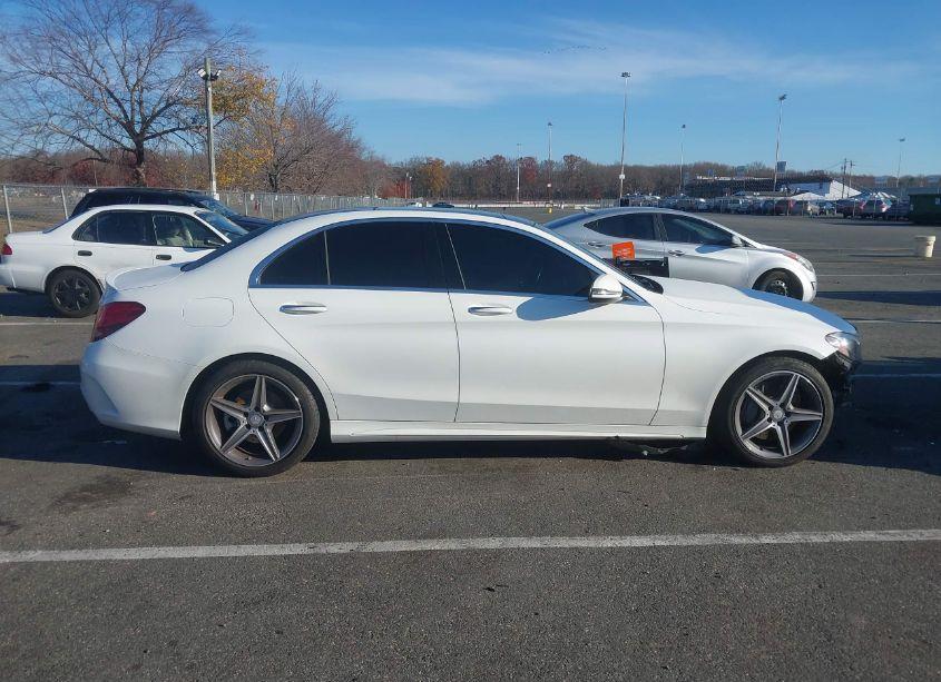 Photo 13 of 2016 Mercedes-benz C 300 4MATIC/LUXURY 4MATIC/SPORT 4MATIC (VIN 55SWF4KB0GU178788)