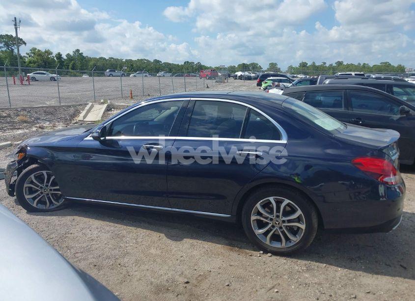 Photo 14 of 2017 Mercedes-benz C 300 4MATIC/LUXURY 4MATIC/SPORT 4MATIC (VIN 55SWF4KB0HU212438)