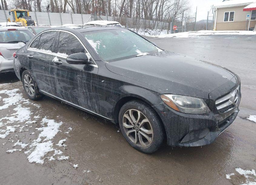 2017 Mercedes-benz C 300 4MATIC/LUXURY 4MATIC/SPORT 4MATIC (VIN 55SWF4KB0HU233371) main photo