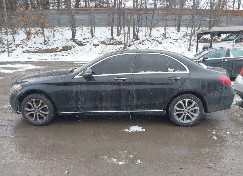 Photo 14 of 2017 Mercedes-benz C 300 4MATIC/LUXURY 4MATIC/SPORT 4MATIC (VIN 55SWF4KB0HU233371)